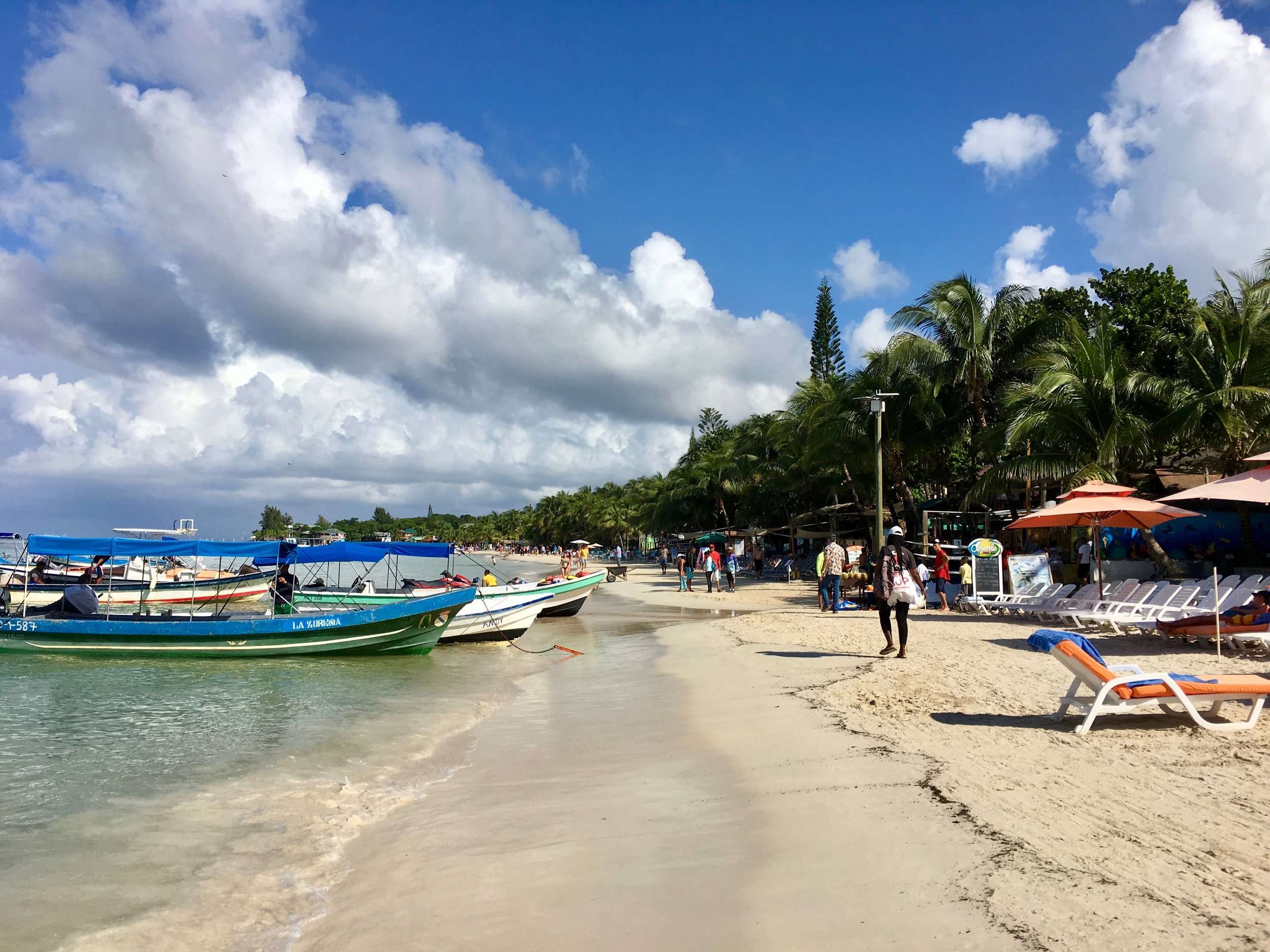 West Bay Beach, one of the best beaches in Roatan.