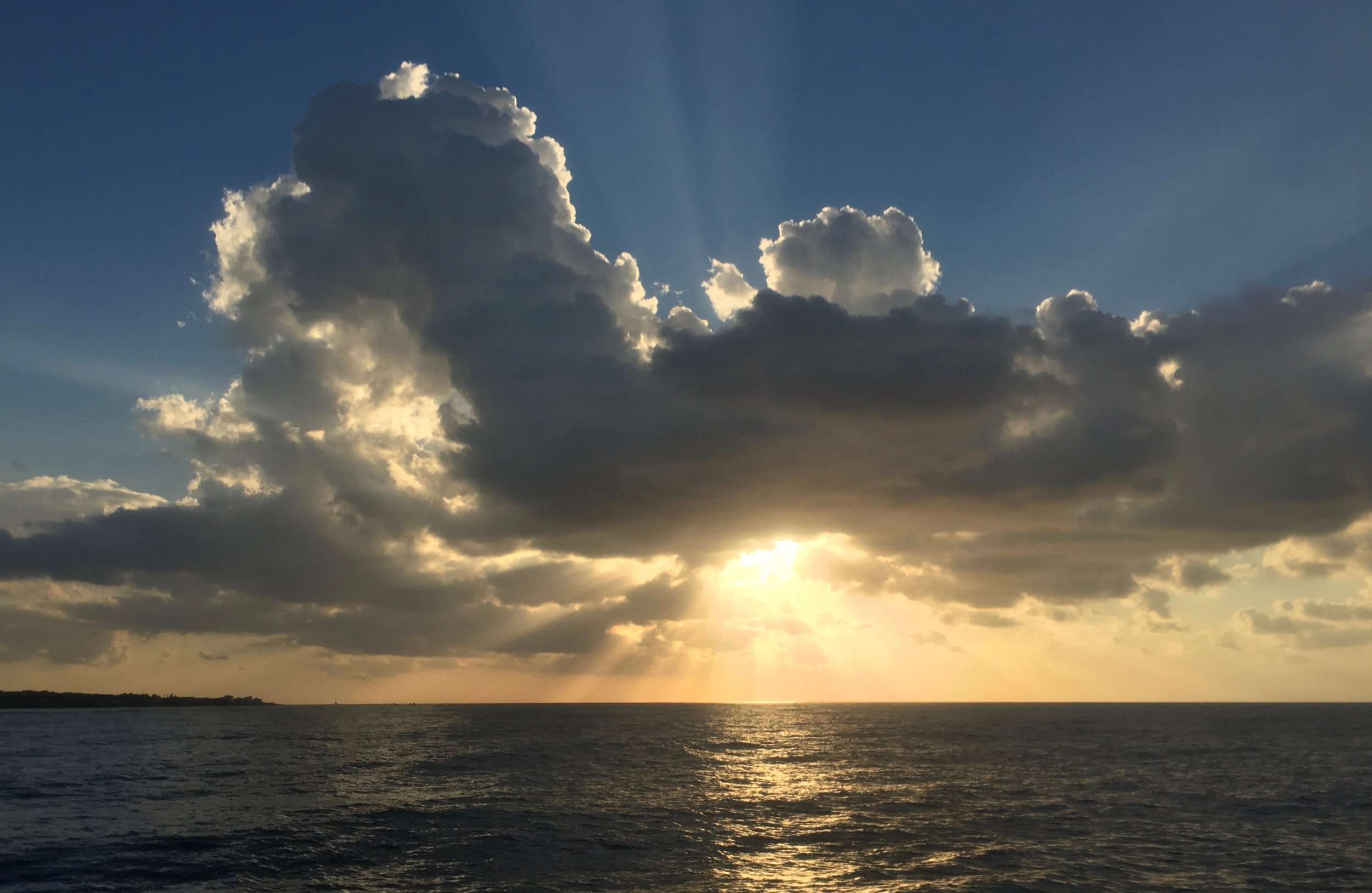Sunset over the beaches in Roatan, Honduras