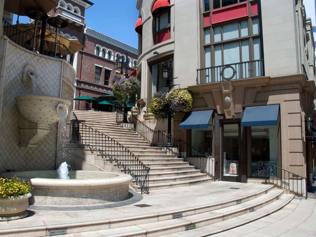 Shops on Rodeo Drive
